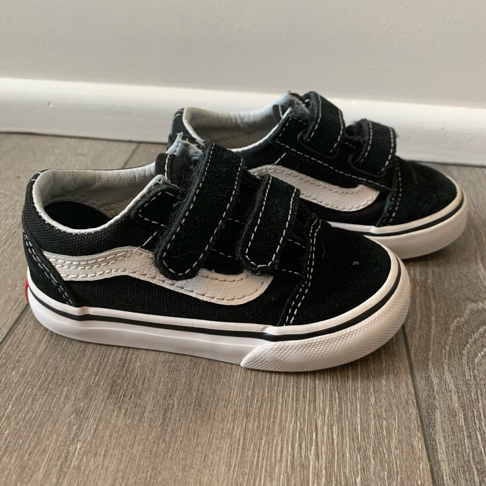 VANS sneaker toddler 6c